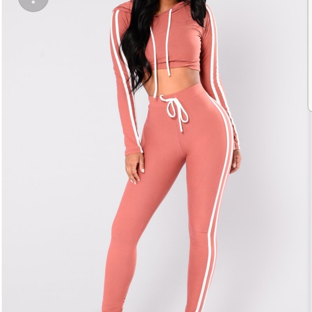 Pink 2 piece cropped hoodie and leggings set